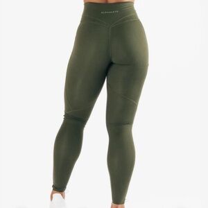 Alphalete Alphalux Leggings - small